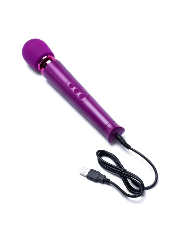 Le Wand Petite Rechargeable Massager Cherry