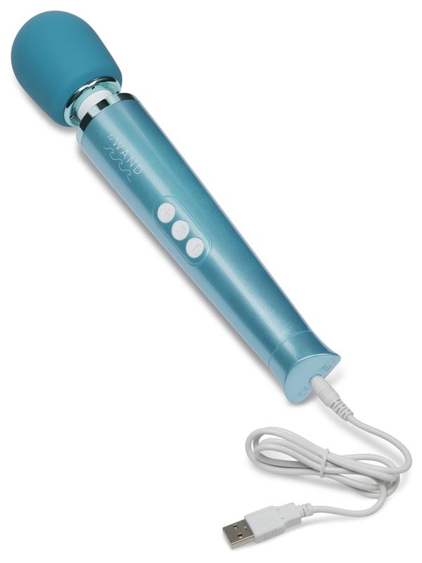 Le Wand Dive Submersible Rechargeable Vibrating Massager