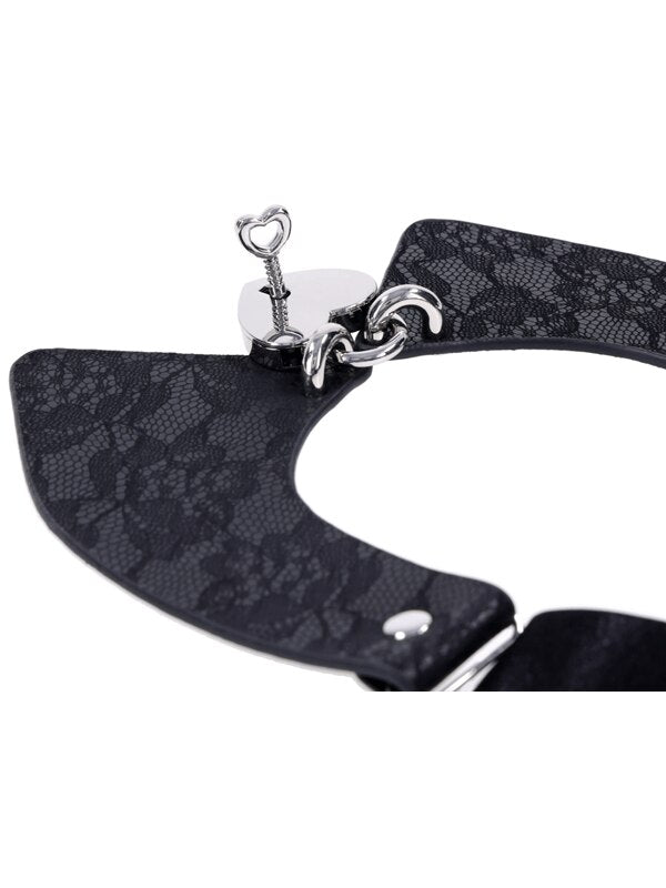Sex and Mischief Heartbound Lace Day Collar